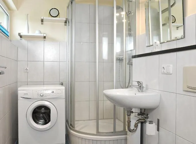 Hus In De Suenn * Poel